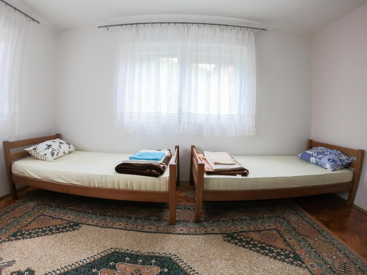 Sarac Hostel ペーチ エクステリア 写真