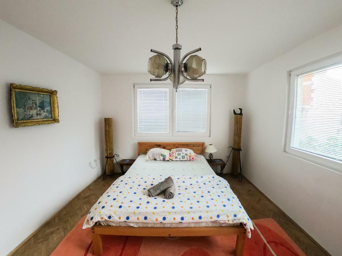 Sarac Hostel ペーチ エクステリア 写真